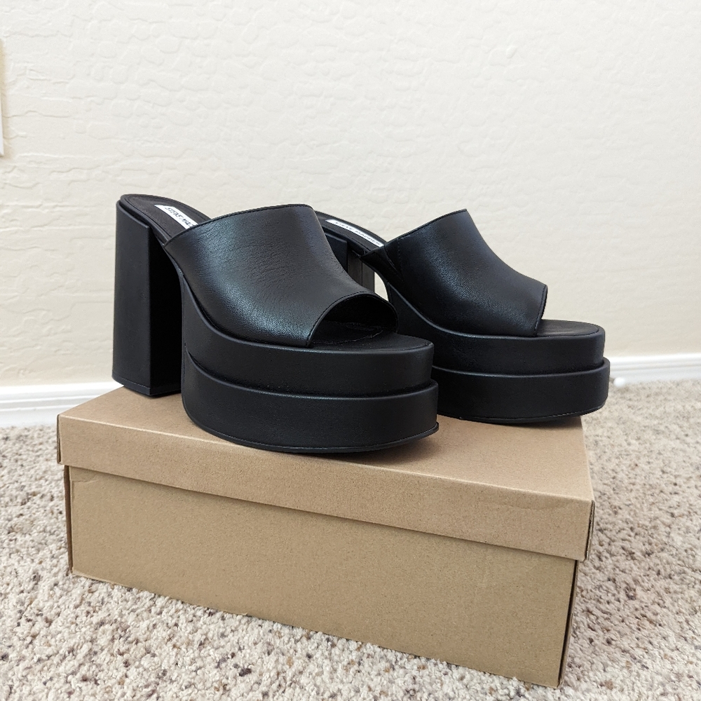 Steve Madden Cagey Platforms - Picture 4 of 8